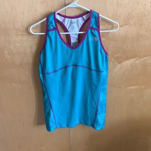 Workout athletic top with shelf bra